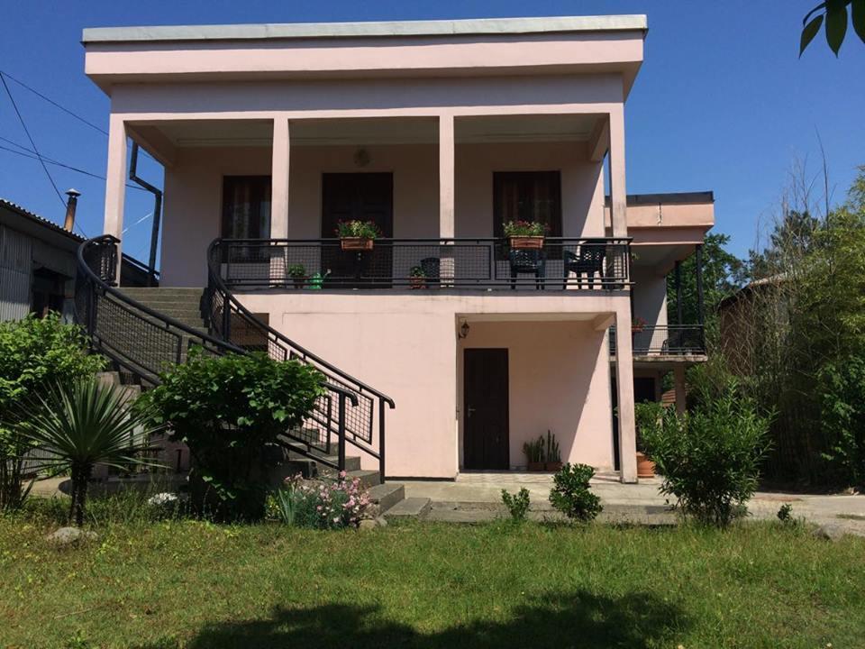Marinas Guesthouse Kobuleti Exterior foto